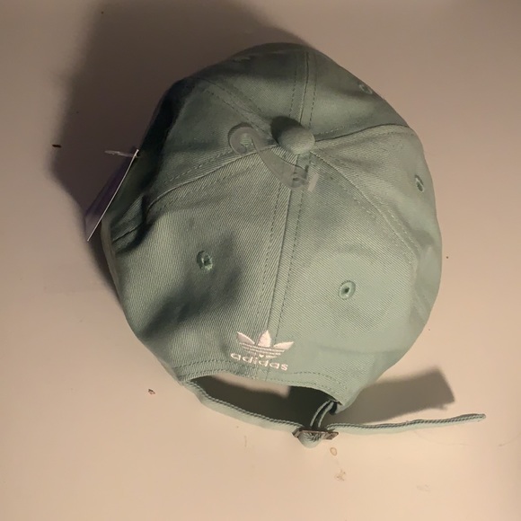 Adidas hat - Picture 3 of 3